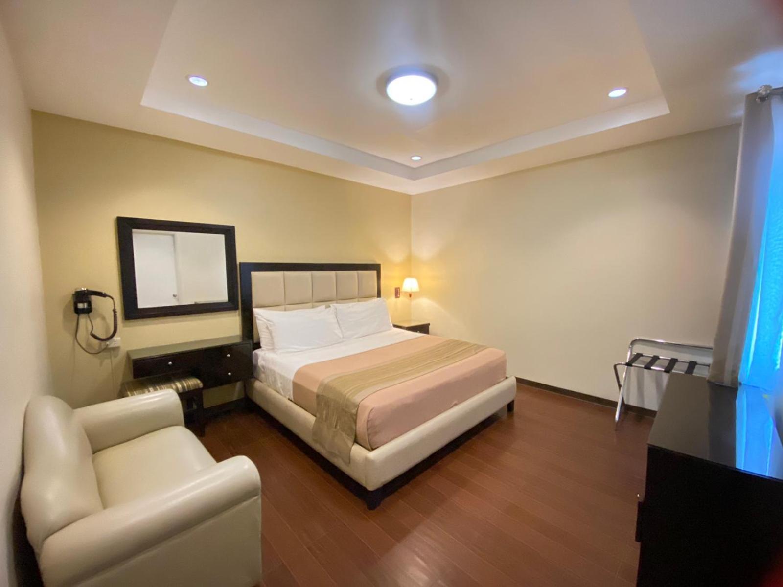 Prism Hotel Angeles Dış mekan fotoğraf