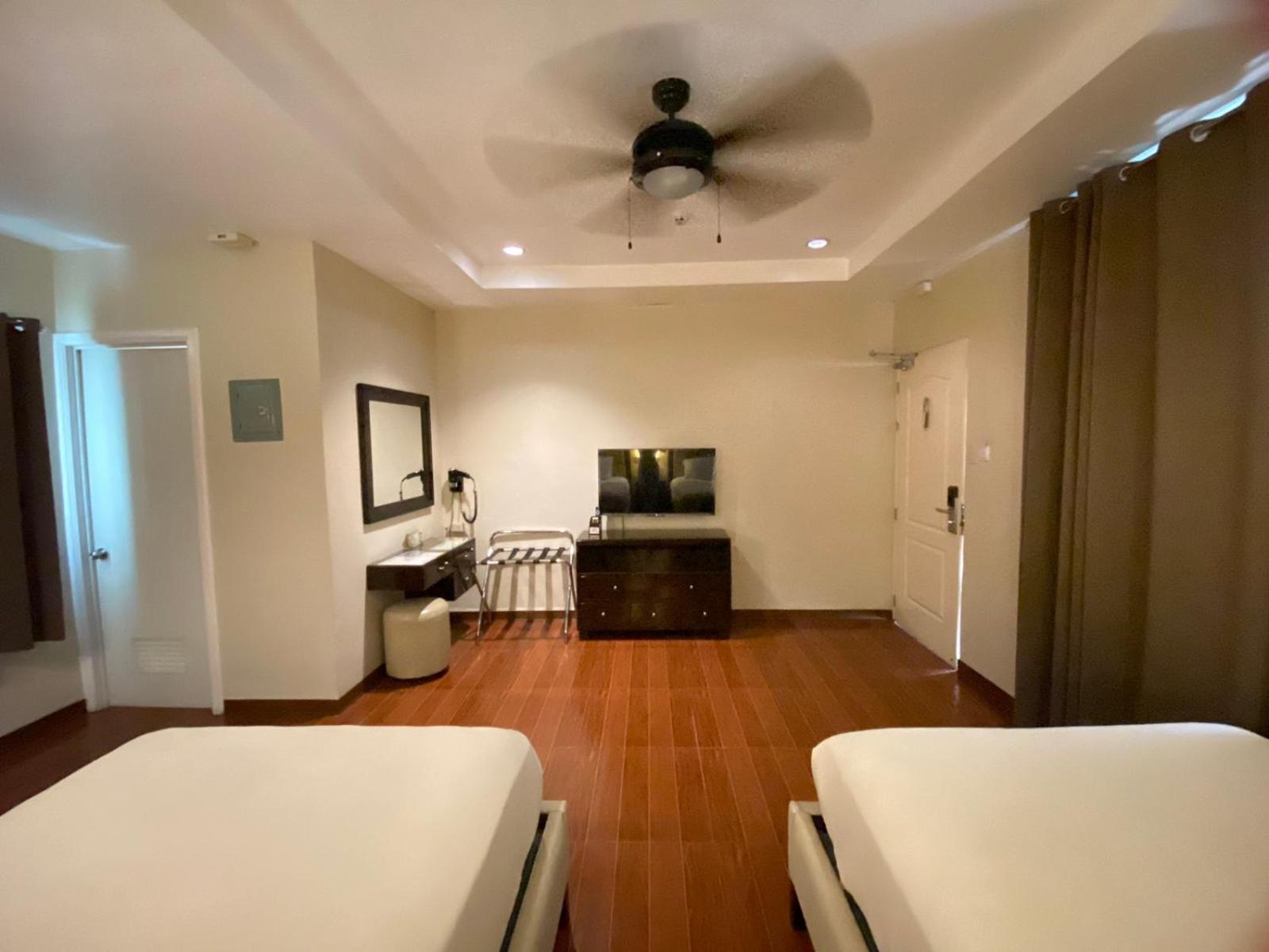 Prism Hotel Angeles Dış mekan fotoğraf