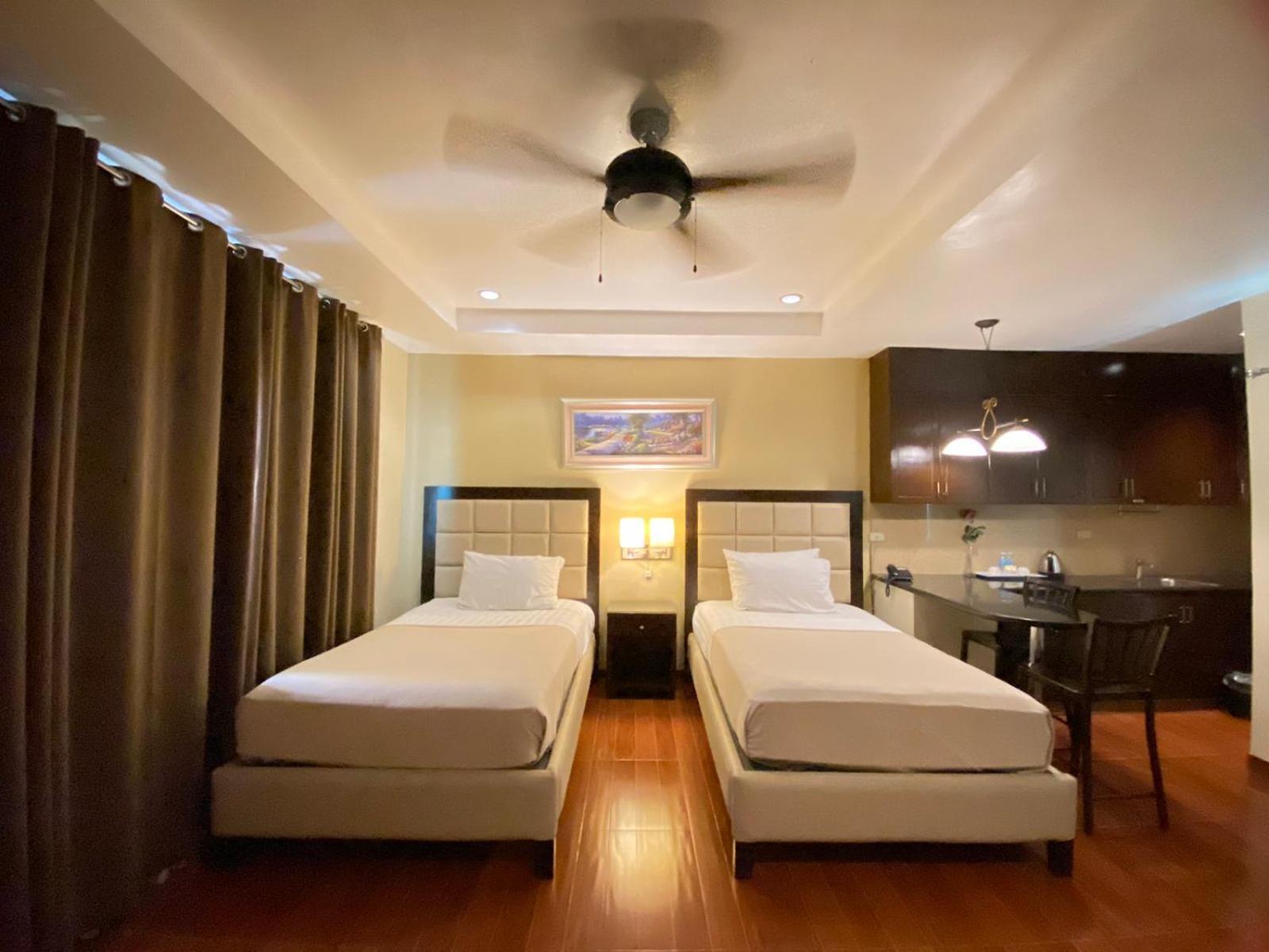 Prism Hotel Angeles Dış mekan fotoğraf